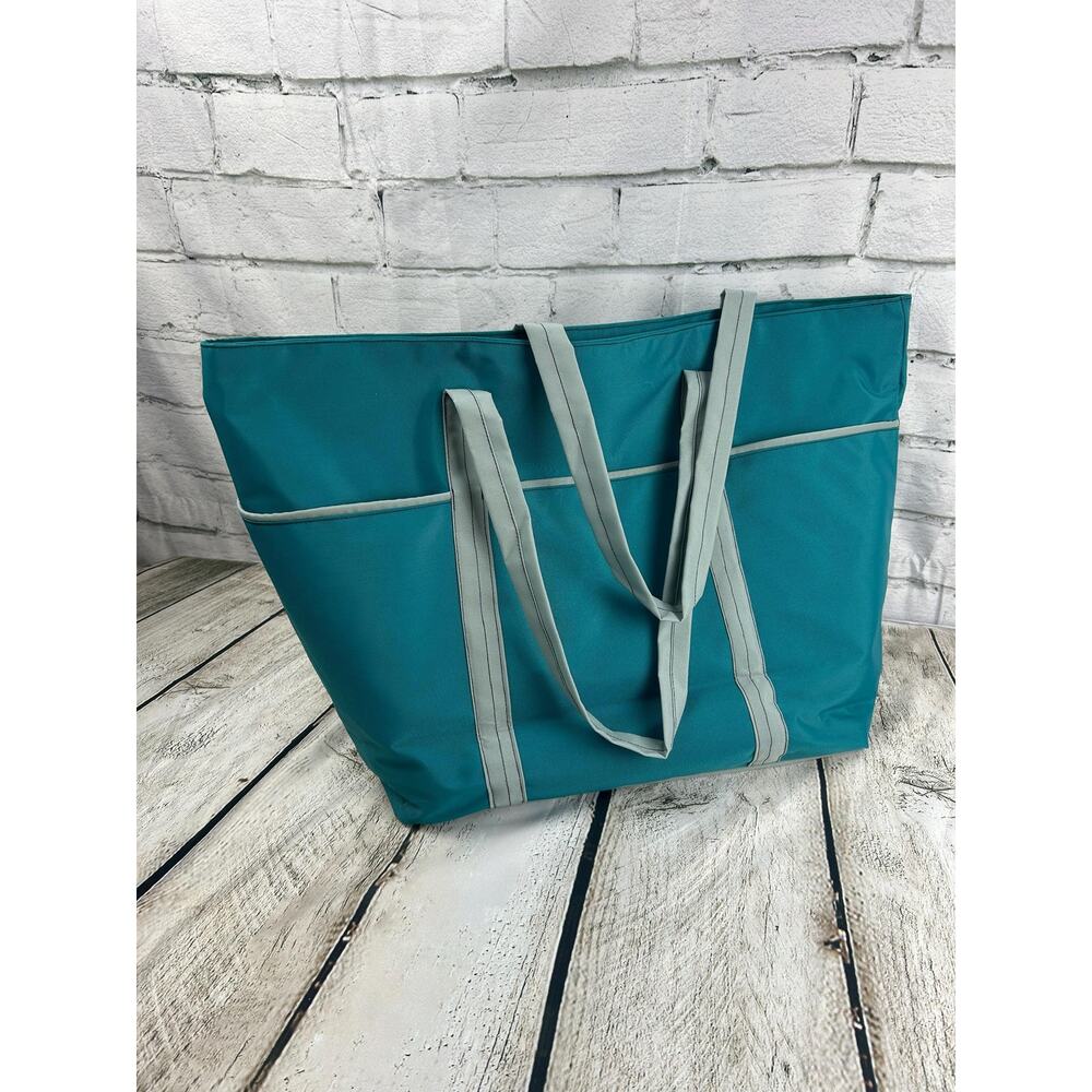 Large Capacity Folding Travel Bag - Water Resistant Tote - Travel Duffle - Gym